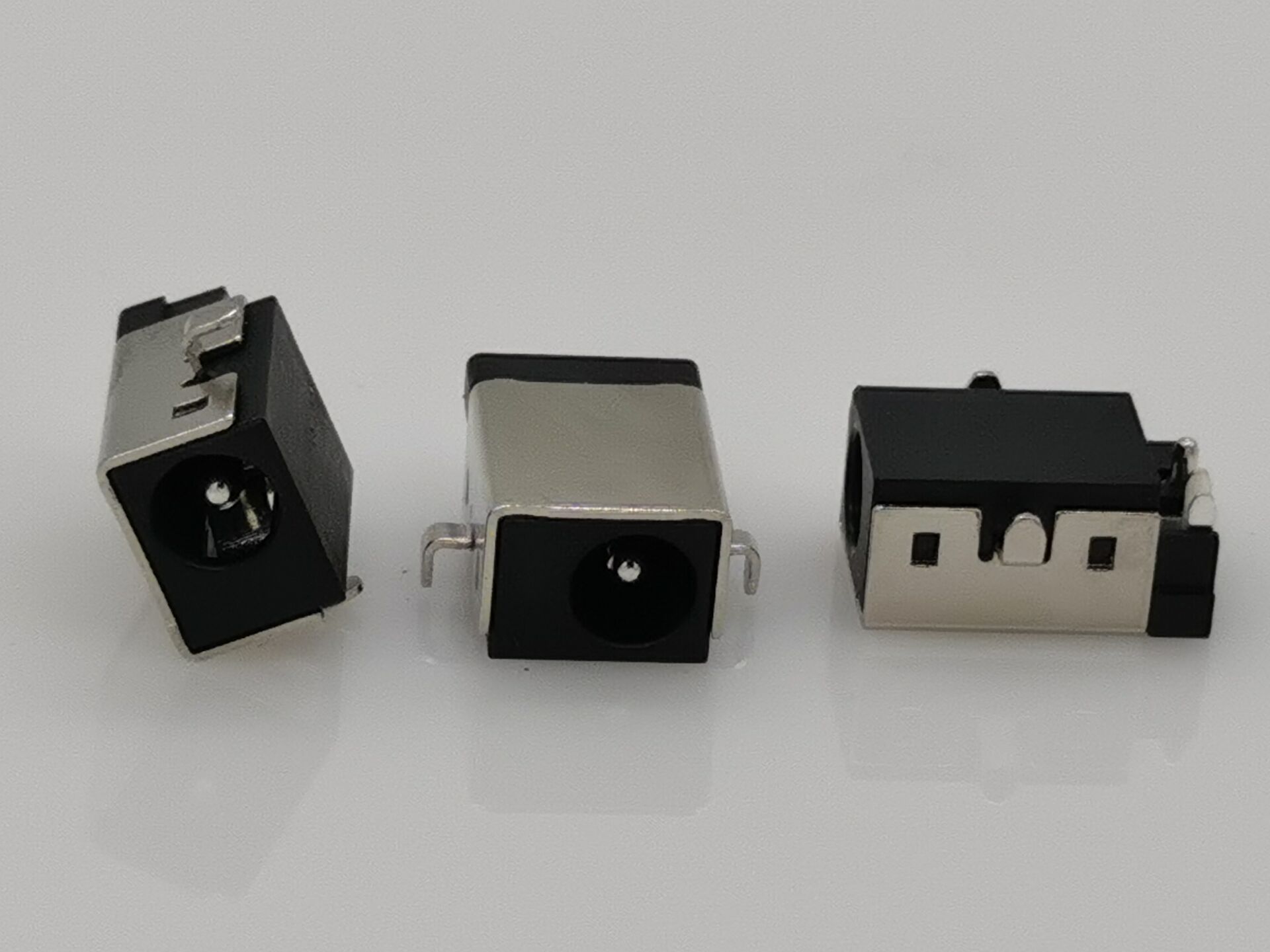 沉板DC電源插座DC-023D 破板式充電（diàn）插座大電流連接器
